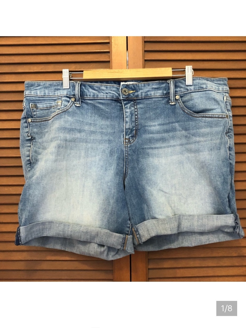 Torrid cuffed hem denim jean shorts 22 plus size